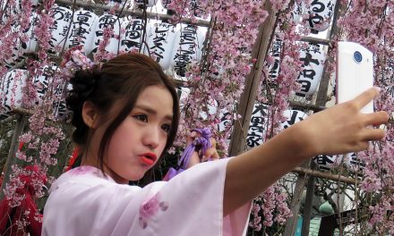Japánban a cseresznyevirágok hozták a tavaszt – a helyszínről jelentjük