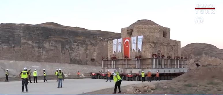 Egészben helyeztek át egy 650 éves fürdőt Törökországban egy óriásgát építése miatt